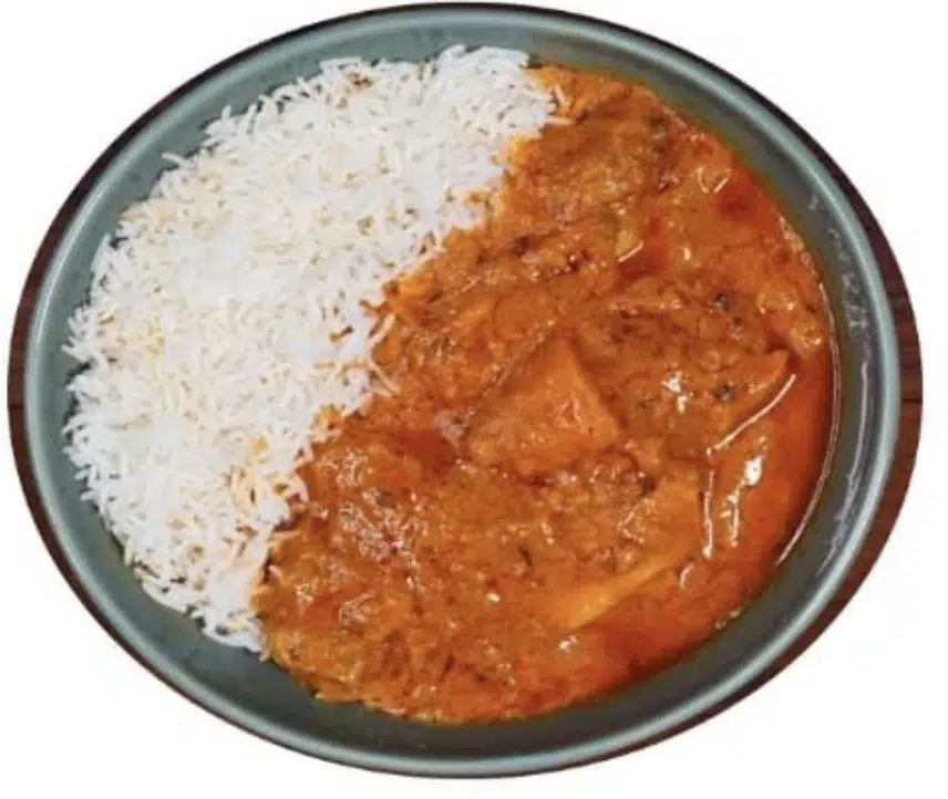 Assiette de riz et curry